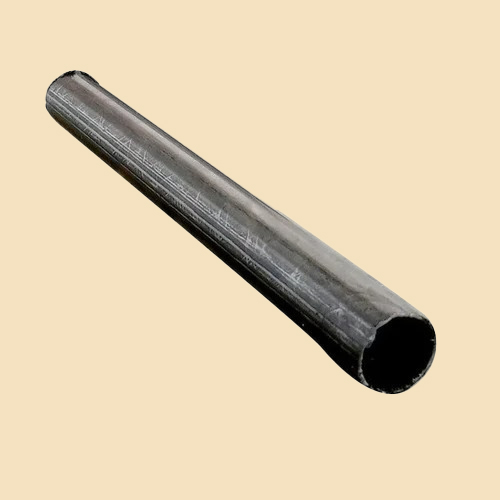 لوله آهنی  لوله ها استونه های تو خالی هستند که به انواع گوناگون رده بندی می گردند یک از این گروه های اصلی  لوله ، لوله های آهنی یا فولادی  است که خود آنها نیز به  انواع مختلفی تقسیم می‌شوند. این تقسیمات معمولاً بر اساس ویژگی‌های مختلف مانند ضخامت دیواره، روش ساخت، استانداردها، و کاربردها انجام می‌شود. برخی از انواع اصلی لوله‌های آهنی یا فولادی عبارتند از: لوله های فولادی آماده، جوش دار ،شکل پذیر،مانیسمان و ضدزنگ

&nbsp;

&nbsp;